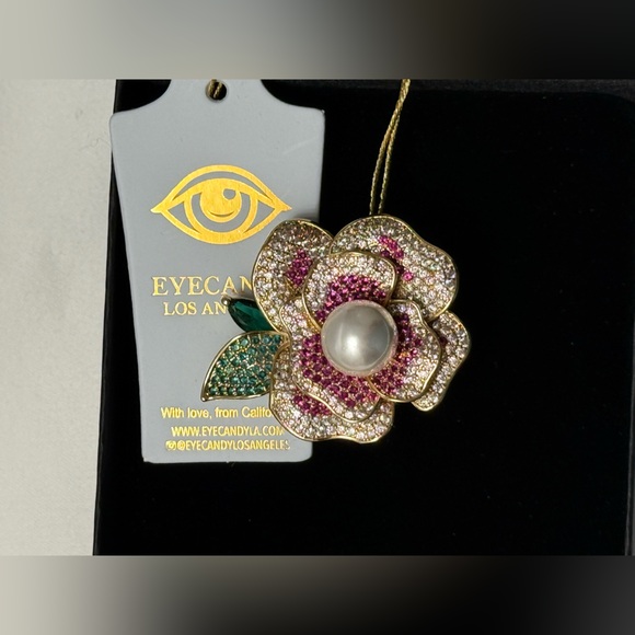 EYECANDY Los Angeles Flower With Faux Pearl Brass CZ Adjustable Ring - Picture 8 of 13